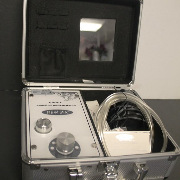 Professional Diamond Dermabrasion Spa - Picture 1 of 12